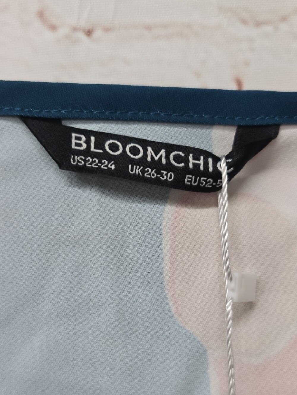 BloomChic floral print blouse in teal orange & pink flowers Size 22/24 NWT - Picture 2 of 10